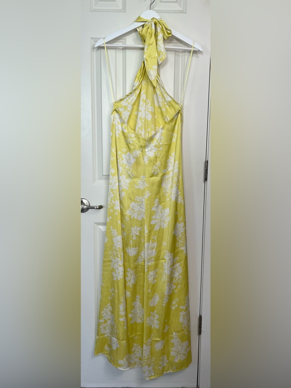 ☀️🔥Elan Lemon Yellow and White Floral Halter Maxi Dress🔥🌞 - Picture 3 of 7